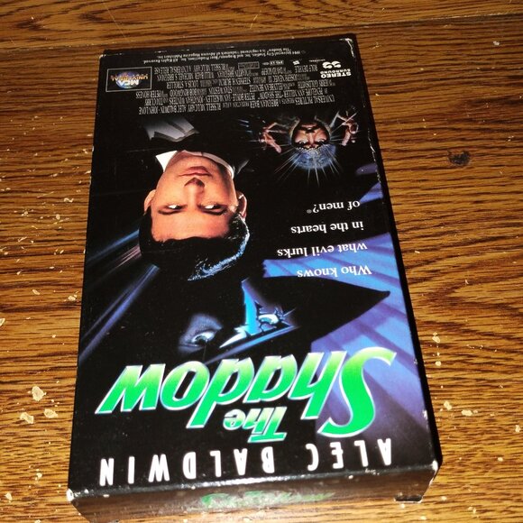 The Shadow (VHS, 1994, MCA Universal Pictures) Alec Baldwin - Picture 3 of 6